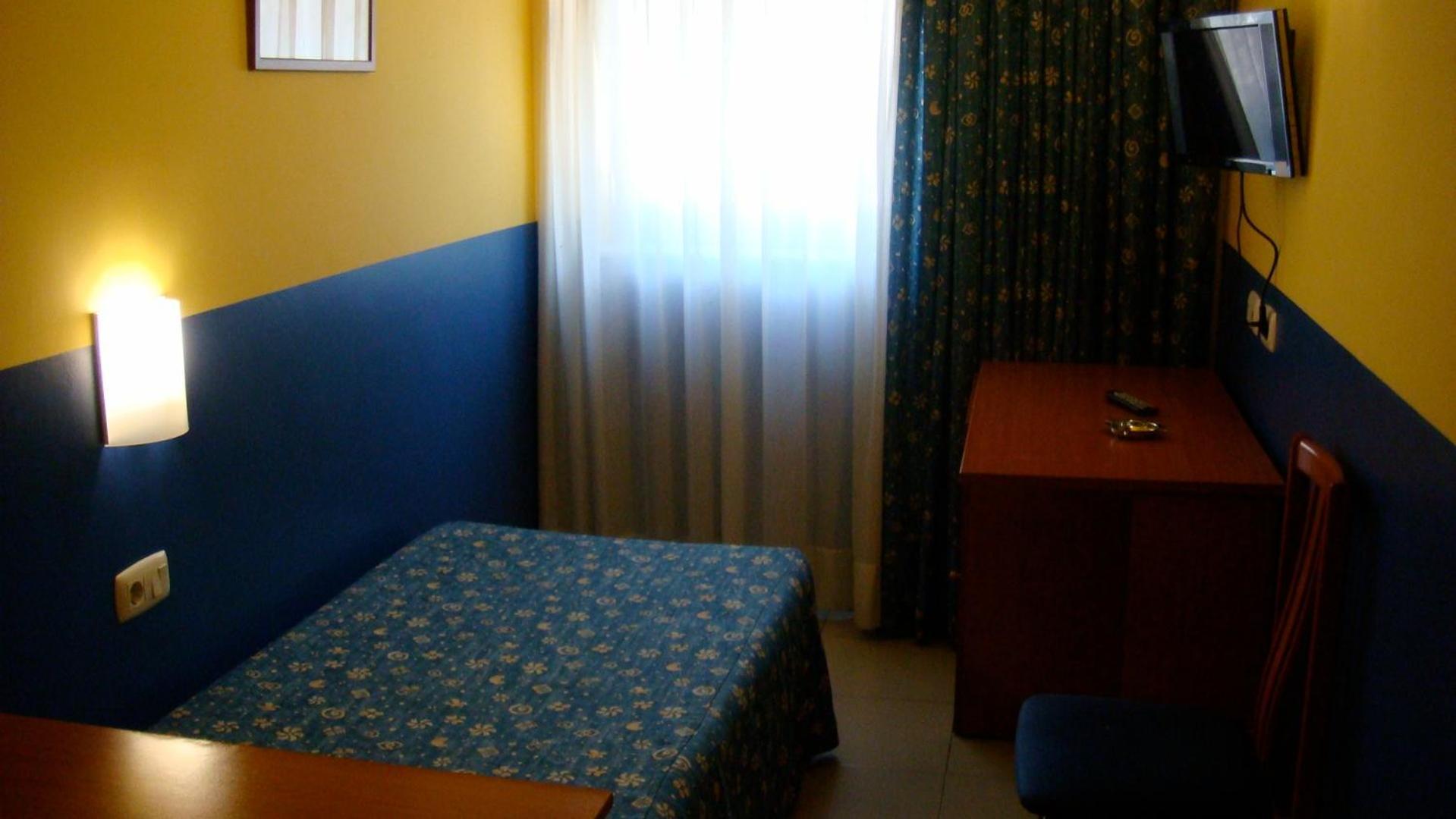 Hotel Blauet By Bossh Hotels Эль-Прат-де-Льобрегат Экстерьер фото
